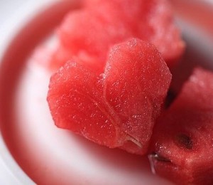 千萬當(dāng)心 最容易讓你中毒的11種家常水果